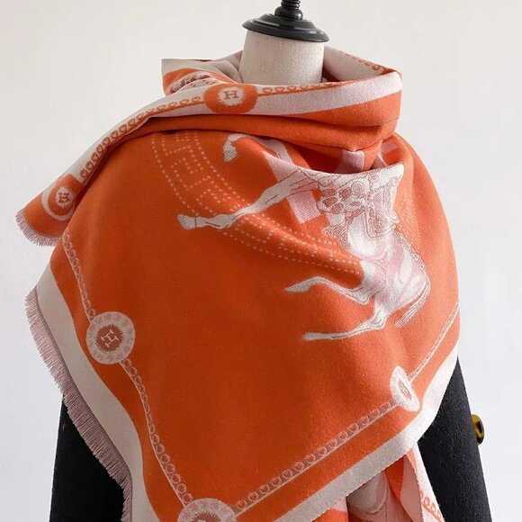 NEW! EXQUISITE CASHMERE BLEND WRAP SHAWL - Picture 4 of 8